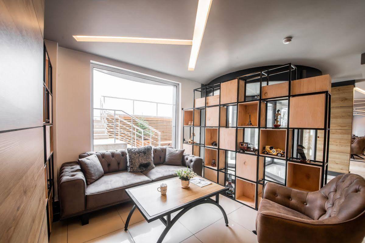 Adresin Hotel Edirne Esterno foto