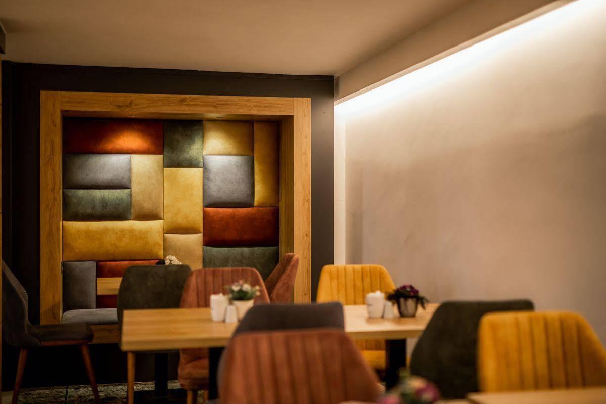 Adresin Hotel Edirne Esterno foto