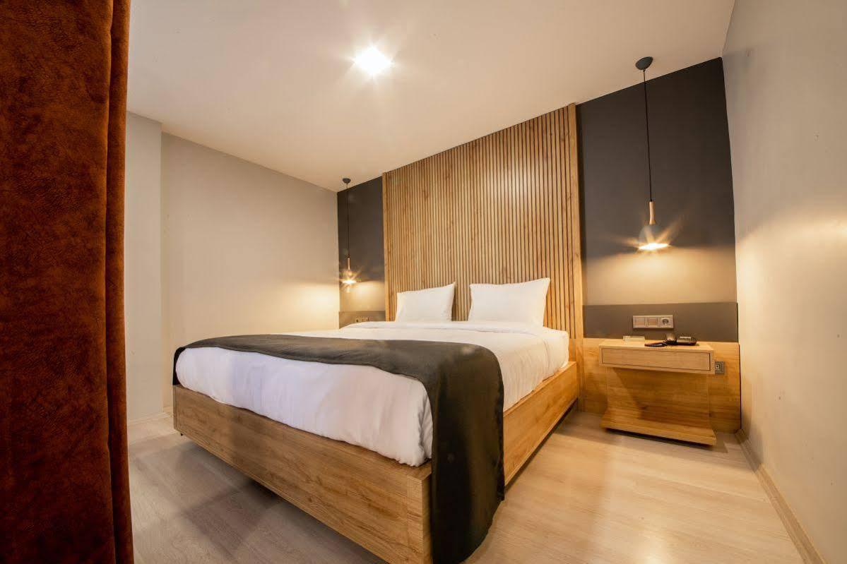 Adresin Hotel Edirne Esterno foto
