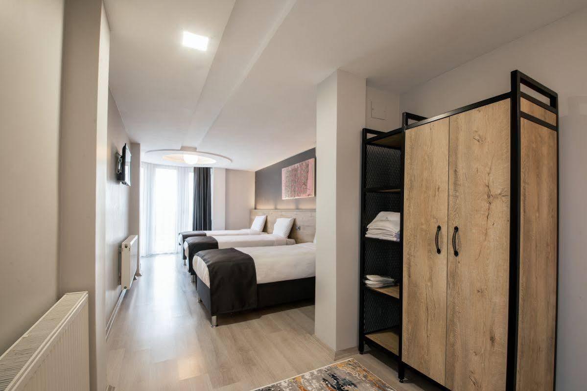 Adresin Hotel Edirne Esterno foto