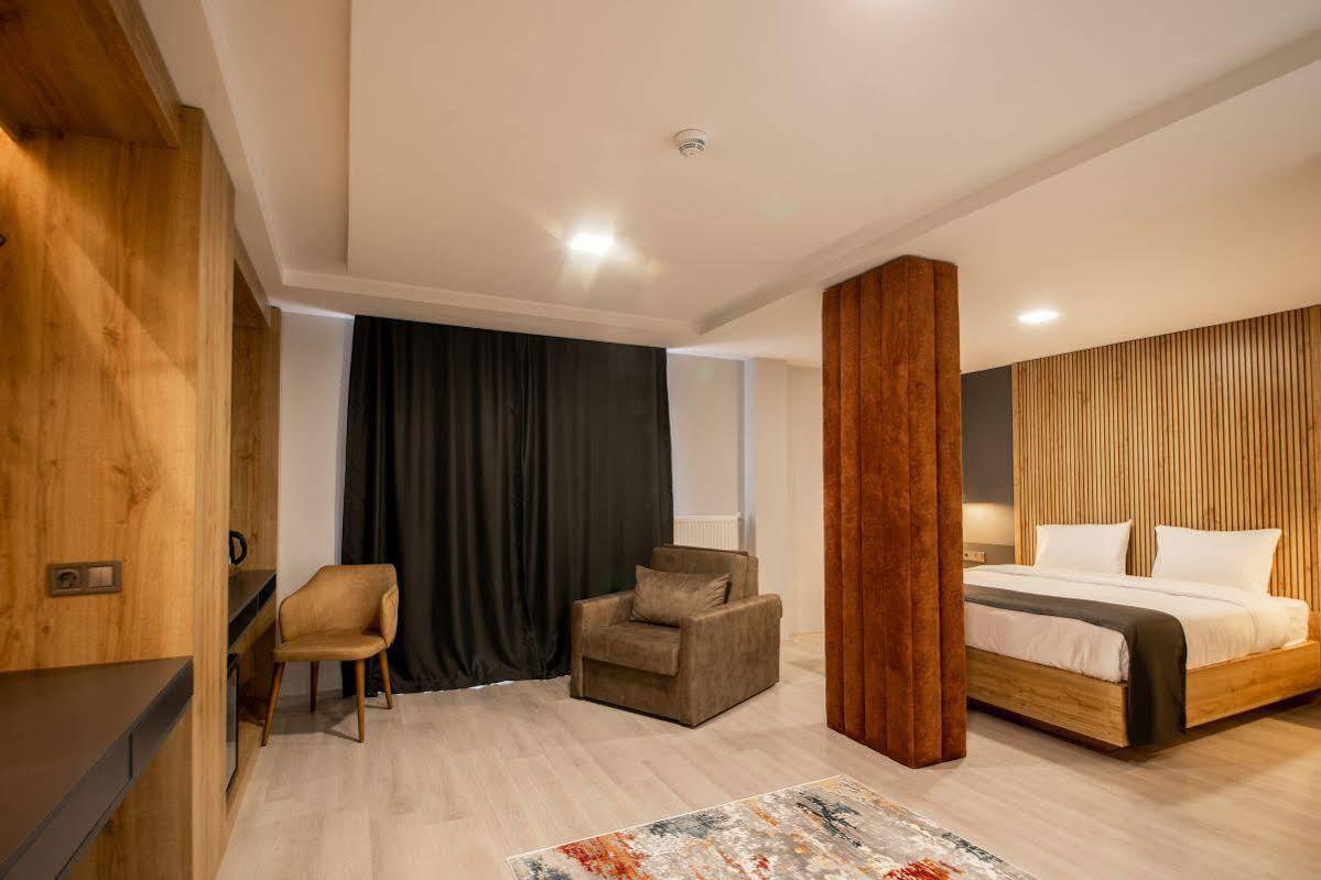 Adresin Hotel Edirne Esterno foto