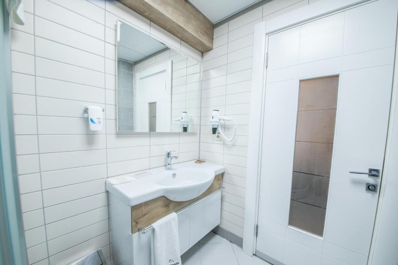 Adresin Hotel Edirne Esterno foto