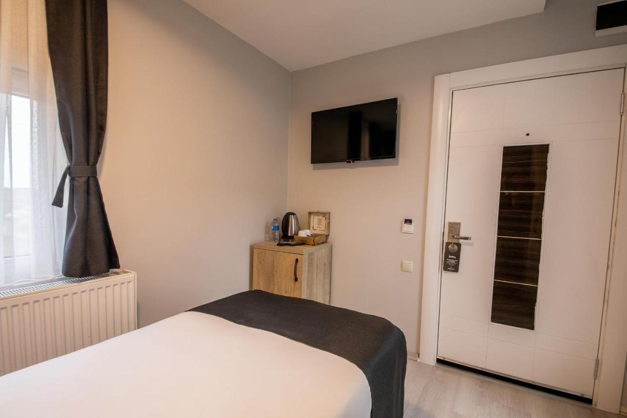 Adresin Hotel Edirne Esterno foto