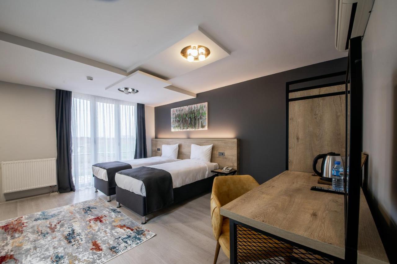 Adresin Hotel Edirne Esterno foto